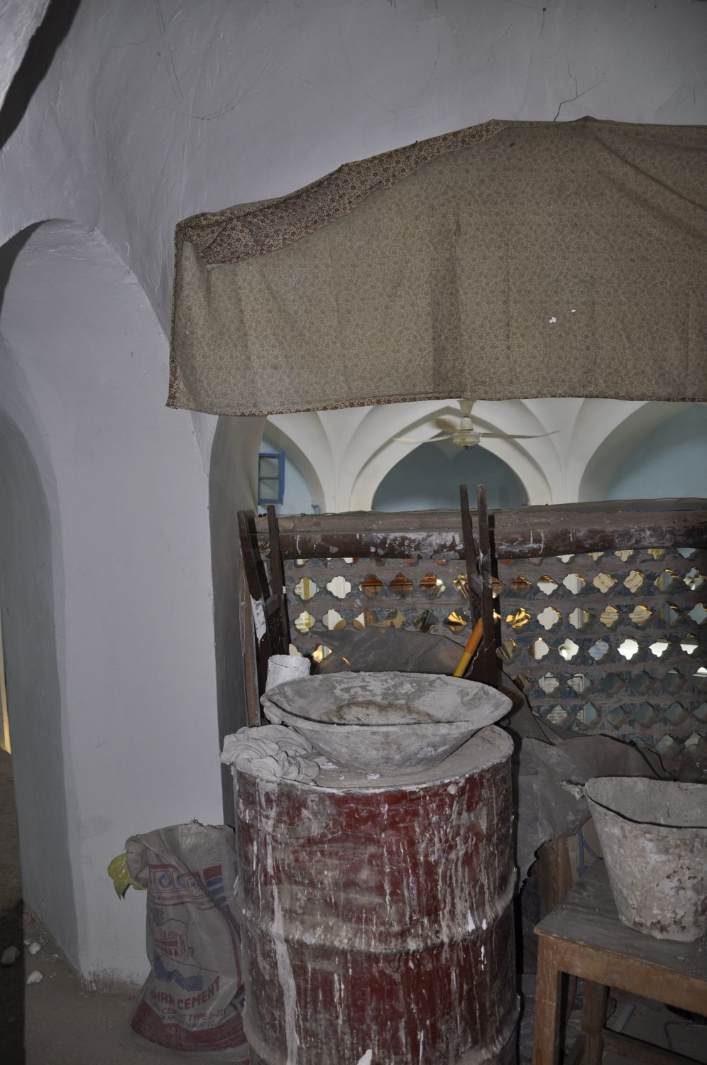 Kanisa-yi Hajj Ilyahu - Renovations in the synagogue.