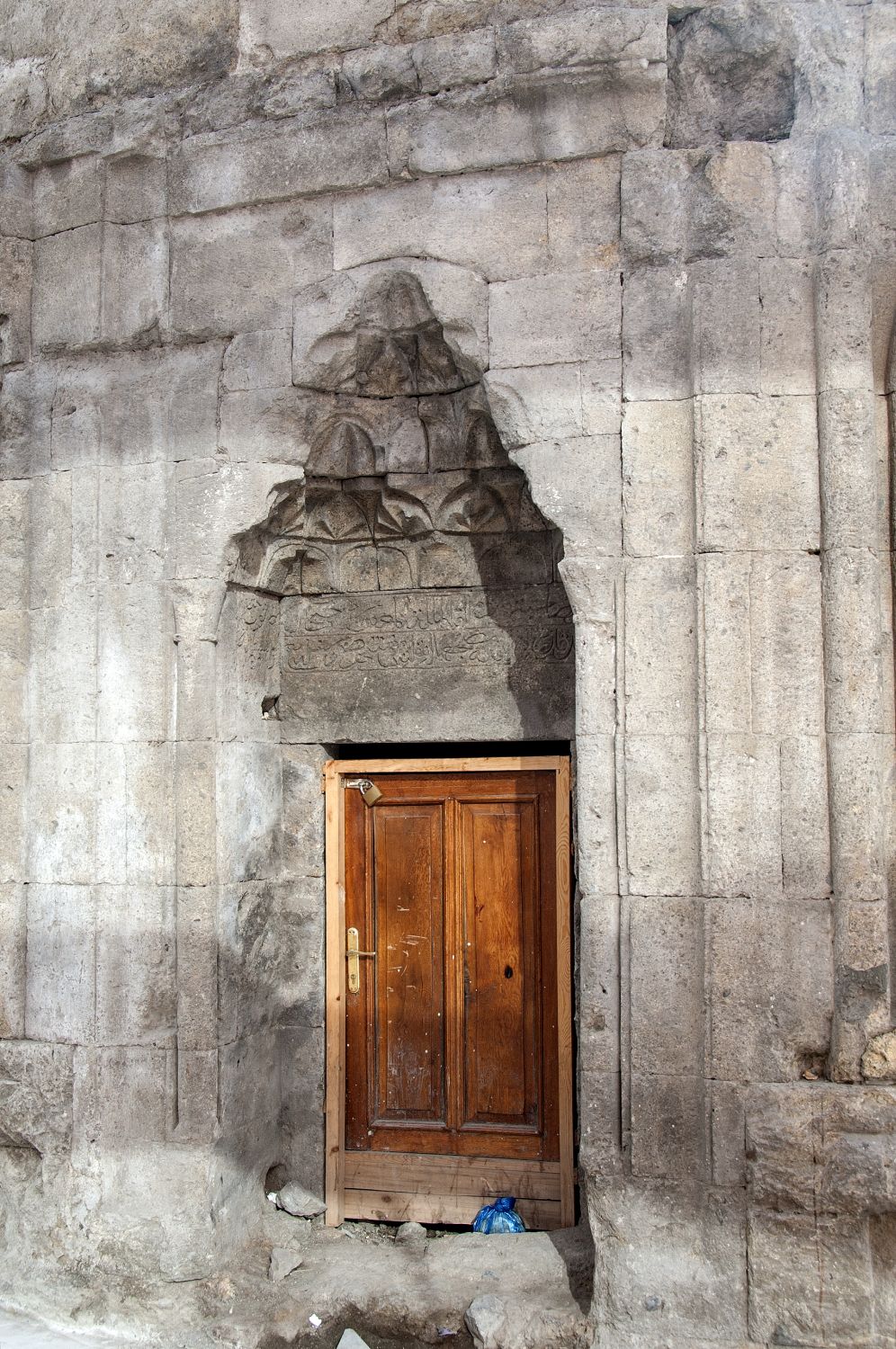 Cimcime Sultan Kümbeti - View of portal.