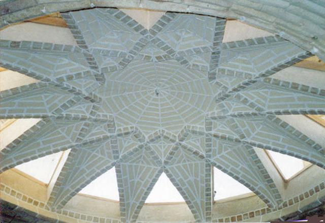 A specific structure (rasmi-bandi) at the end point of the main dome, after construction