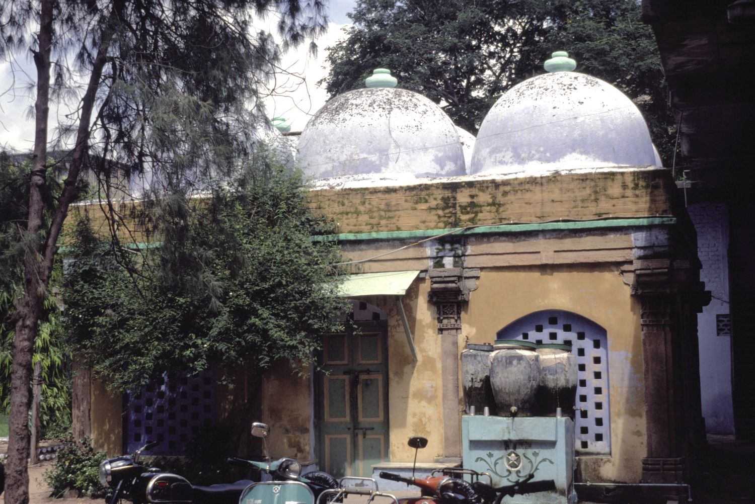 Shah Ali Razzak Tomb.
