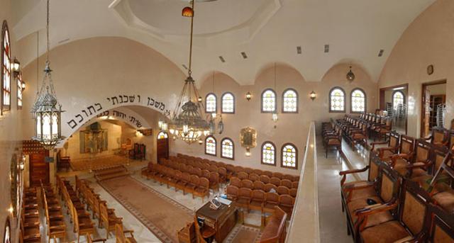 Anfa Synagogue - Prayer room