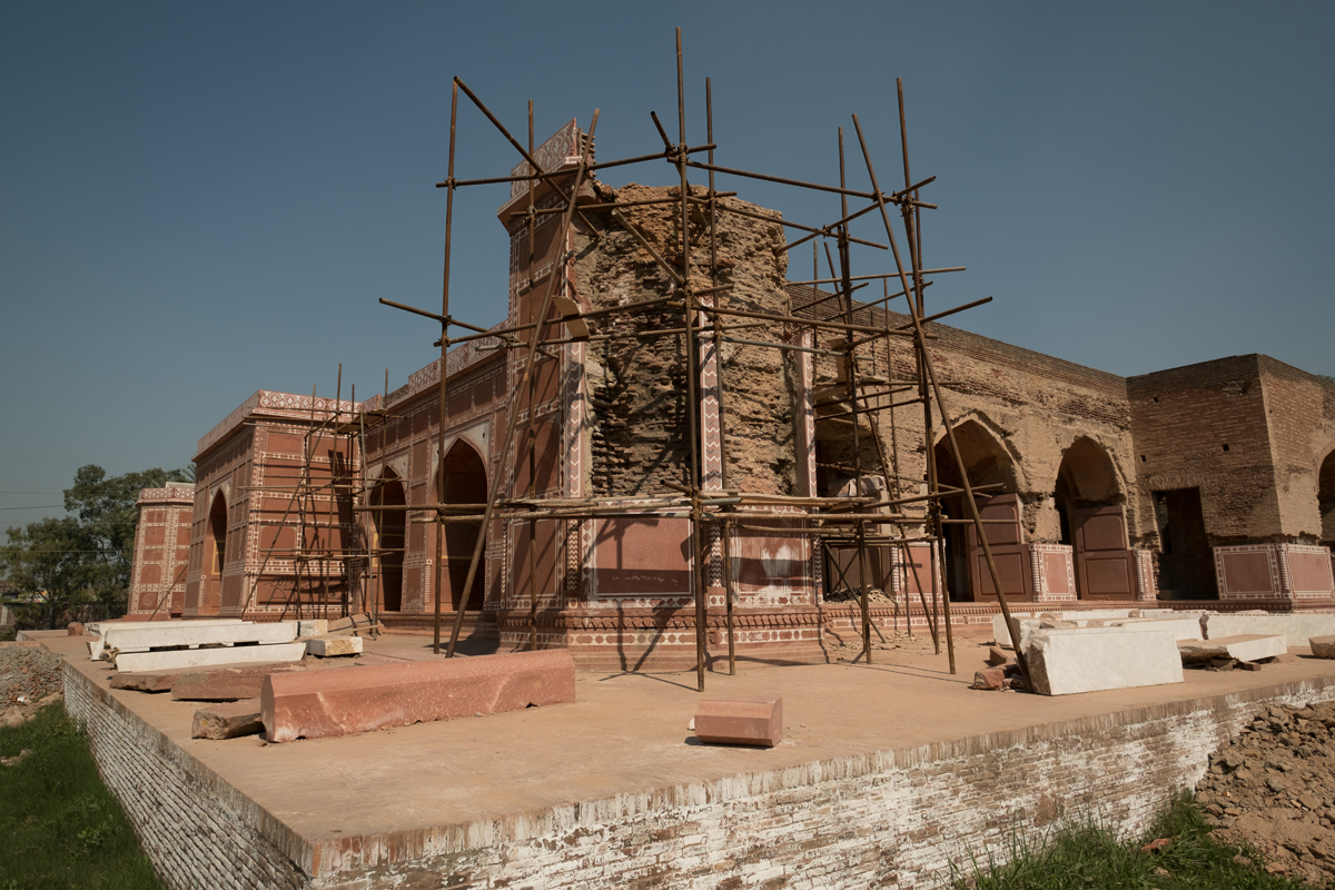 Lahore Fort Complex: Nur Jahan's Tomb - Corner tower under restoration