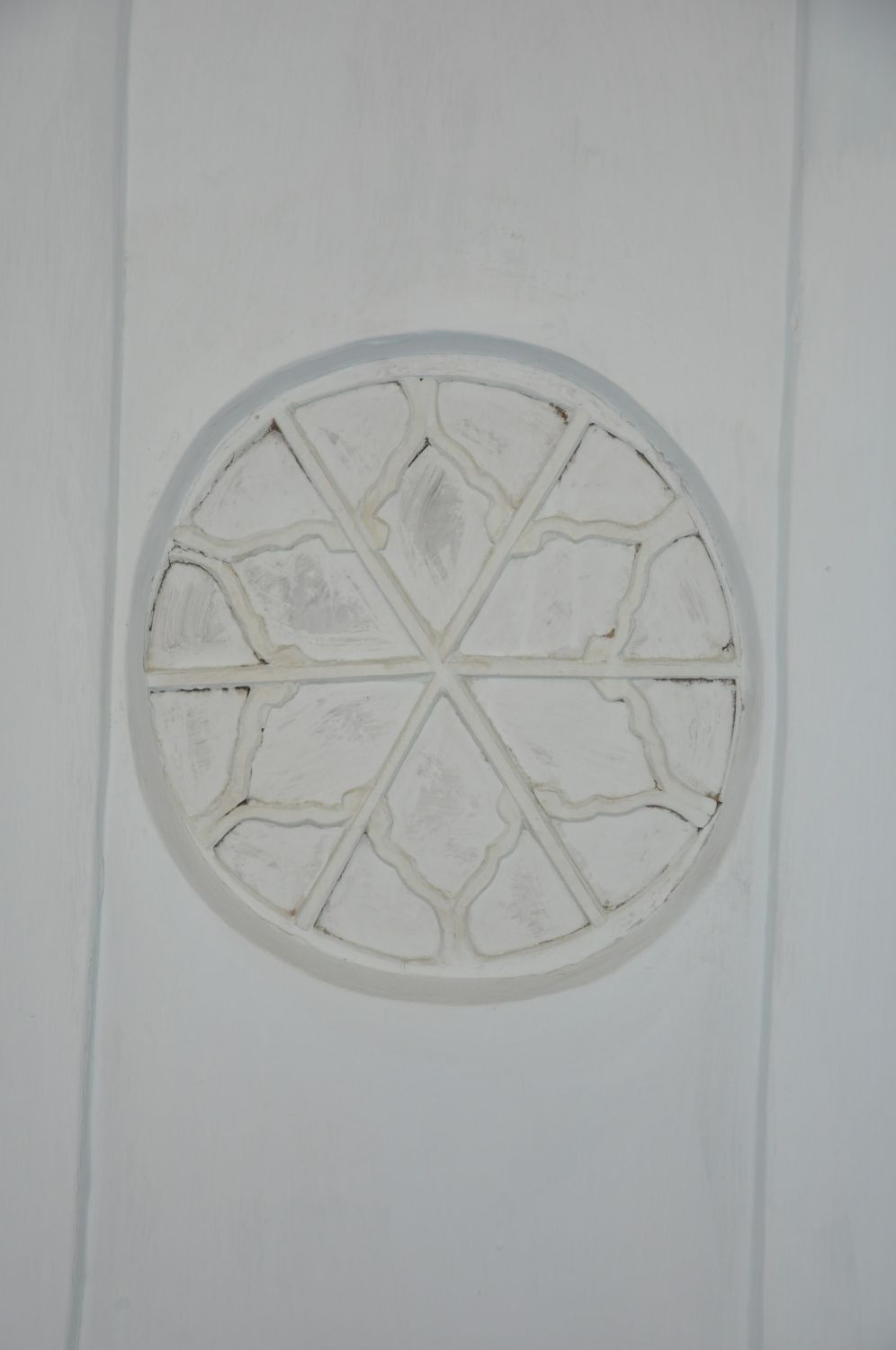 Interior view: wall rosette.