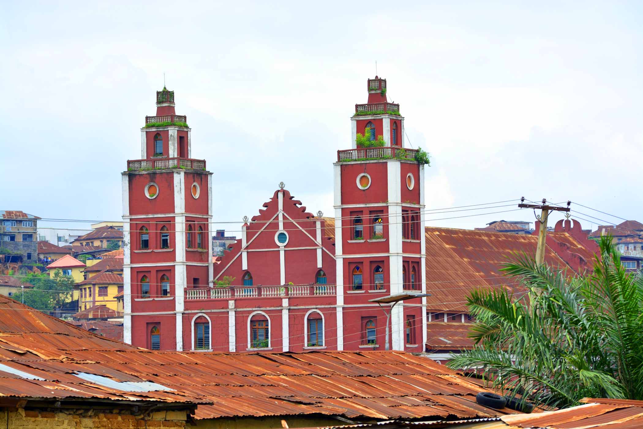 Egba Central Mosque, Kobiti