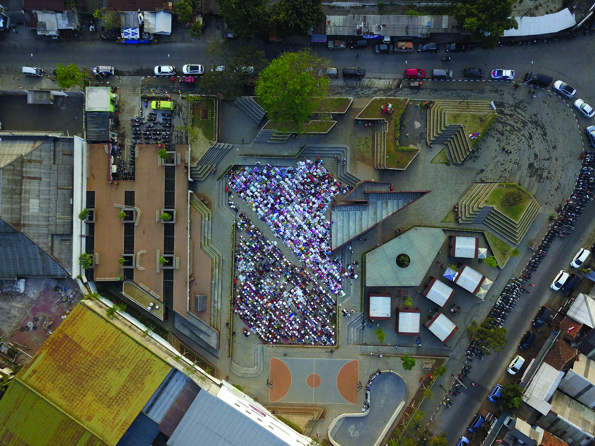 <p>Drone view on Eid prayer at the main square.</p>
