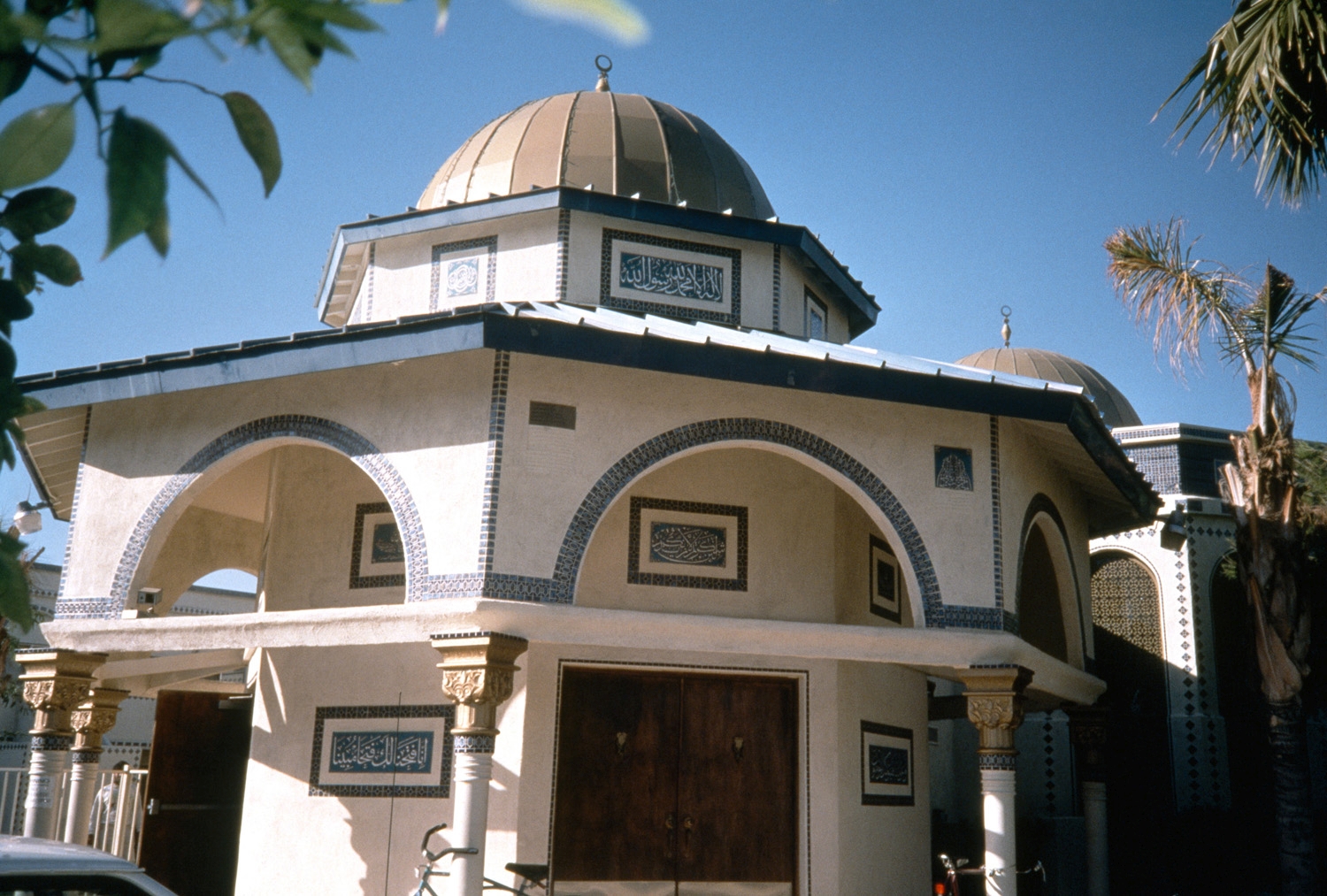 Islamic Community Center of Tempe - Exterior view, showing octagonal shape