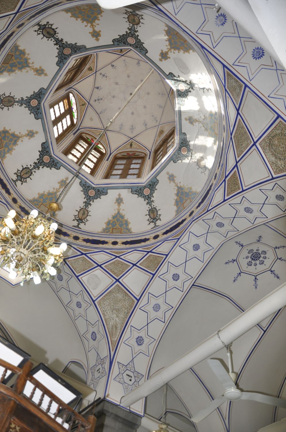 Karbandi and ornamentation in central skylight.