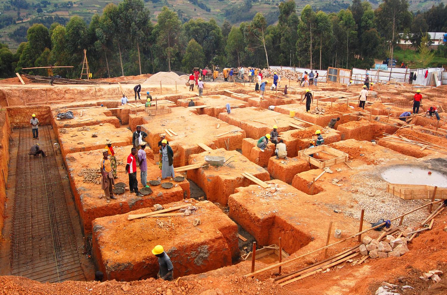 Earthen formwork for foundations