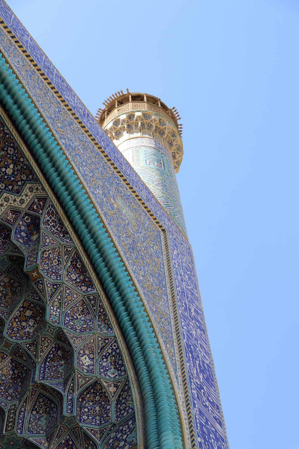 Entrance portal: looking up toward minaret.