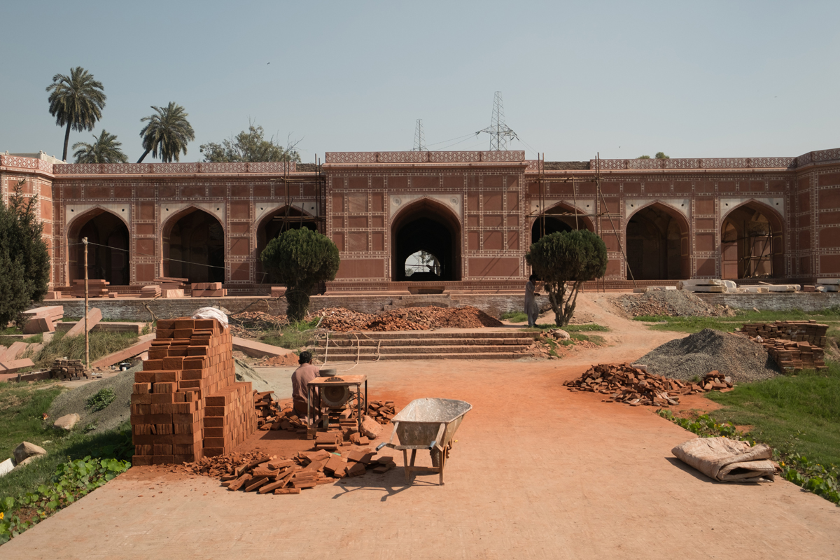 Lahore Fort Complex: Nur Jahan's Tomb - Concervation efforts underway at the tomb