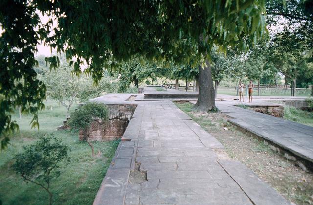 General view of the now-dry water canals on the western terrace