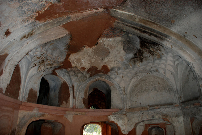 Bara Batashewala Mahal: interior, prior to conservation