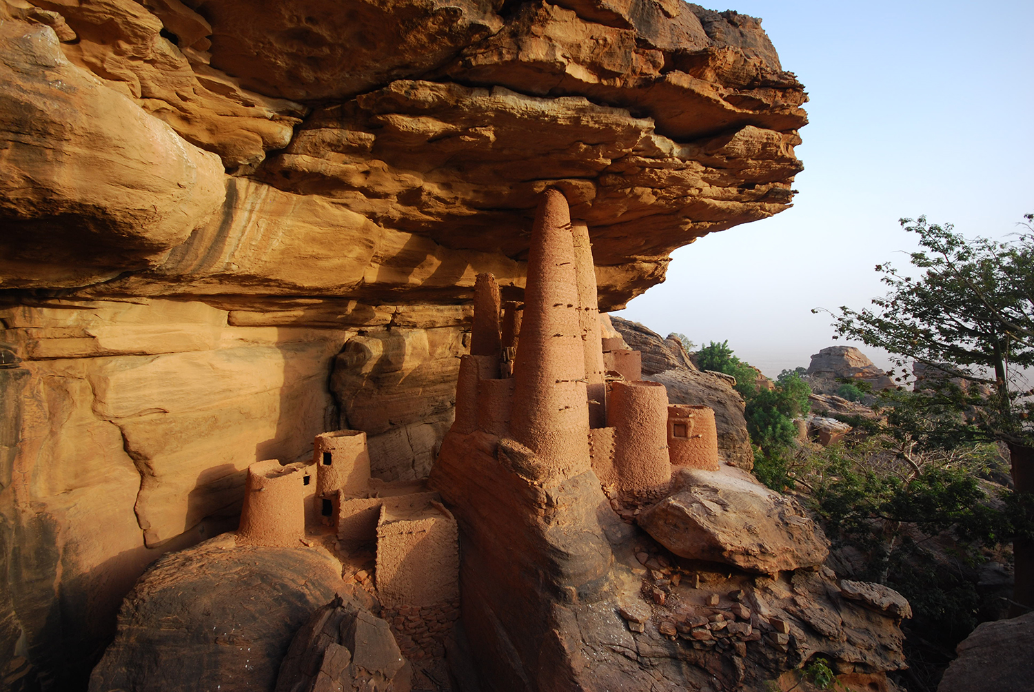 Result of the restoration (west view), as part of a multidisciplinary program aimed at preserving the cultural and historical value of earth-architecture in the Dogon Country