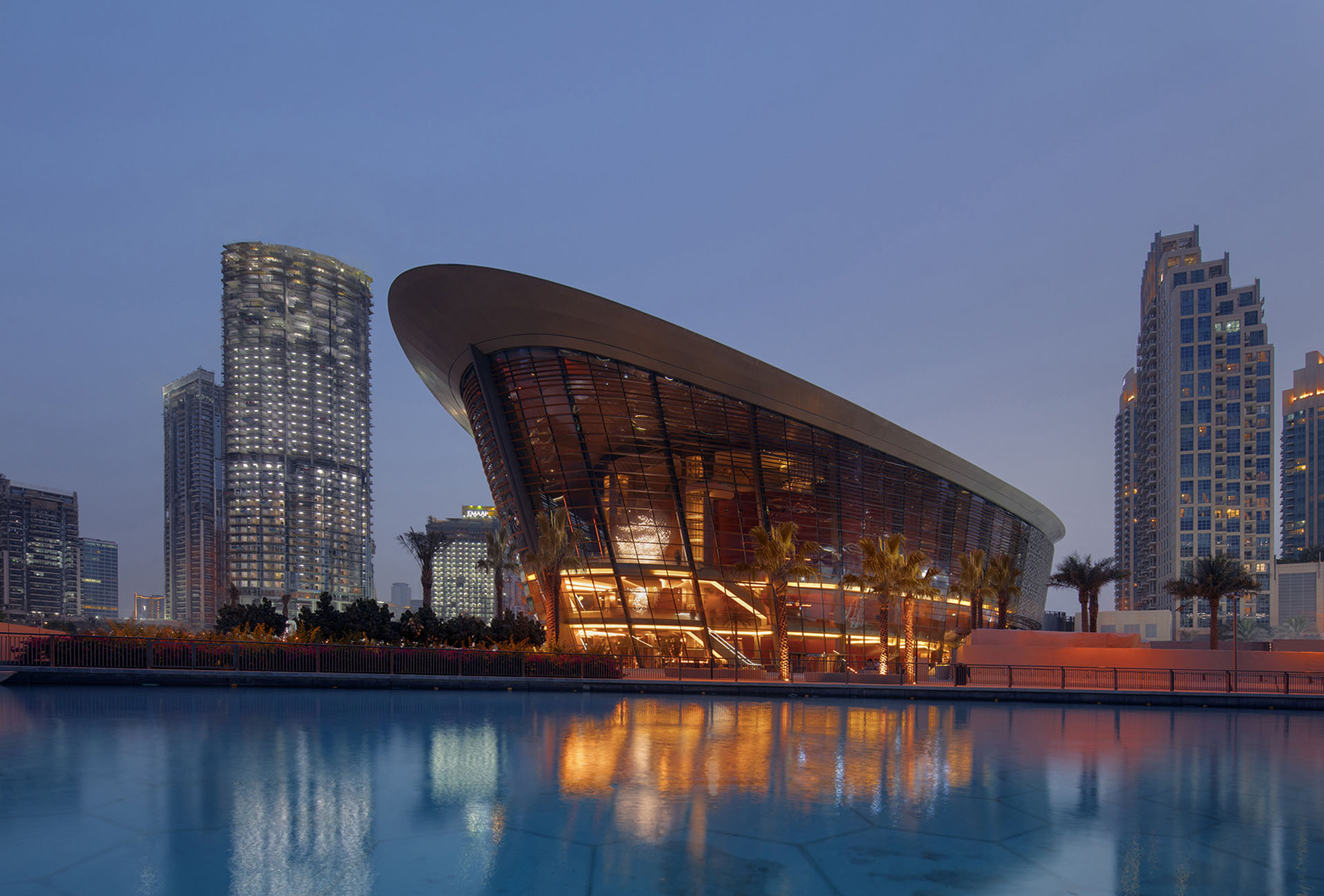 <p>Inspired by Dubai’s maritime history, the new Dubai Opera is an iconic and sophisticated facility that will become the heart of the cultural district in Emaar’s prestigious Downtown development.</p>