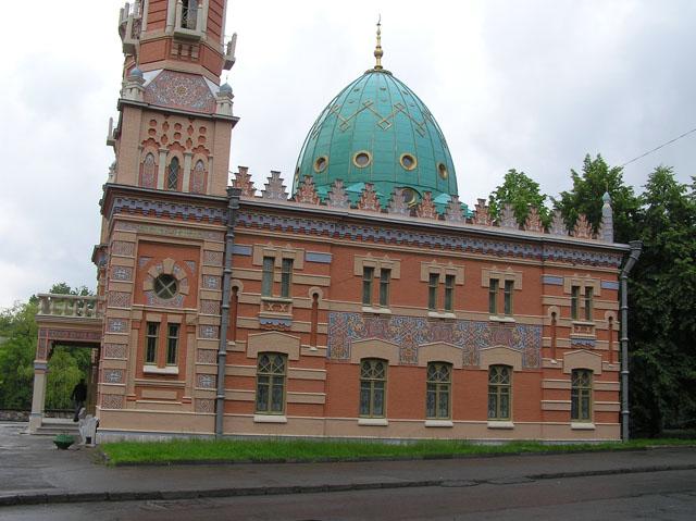 Exterior view of the mosque from the west