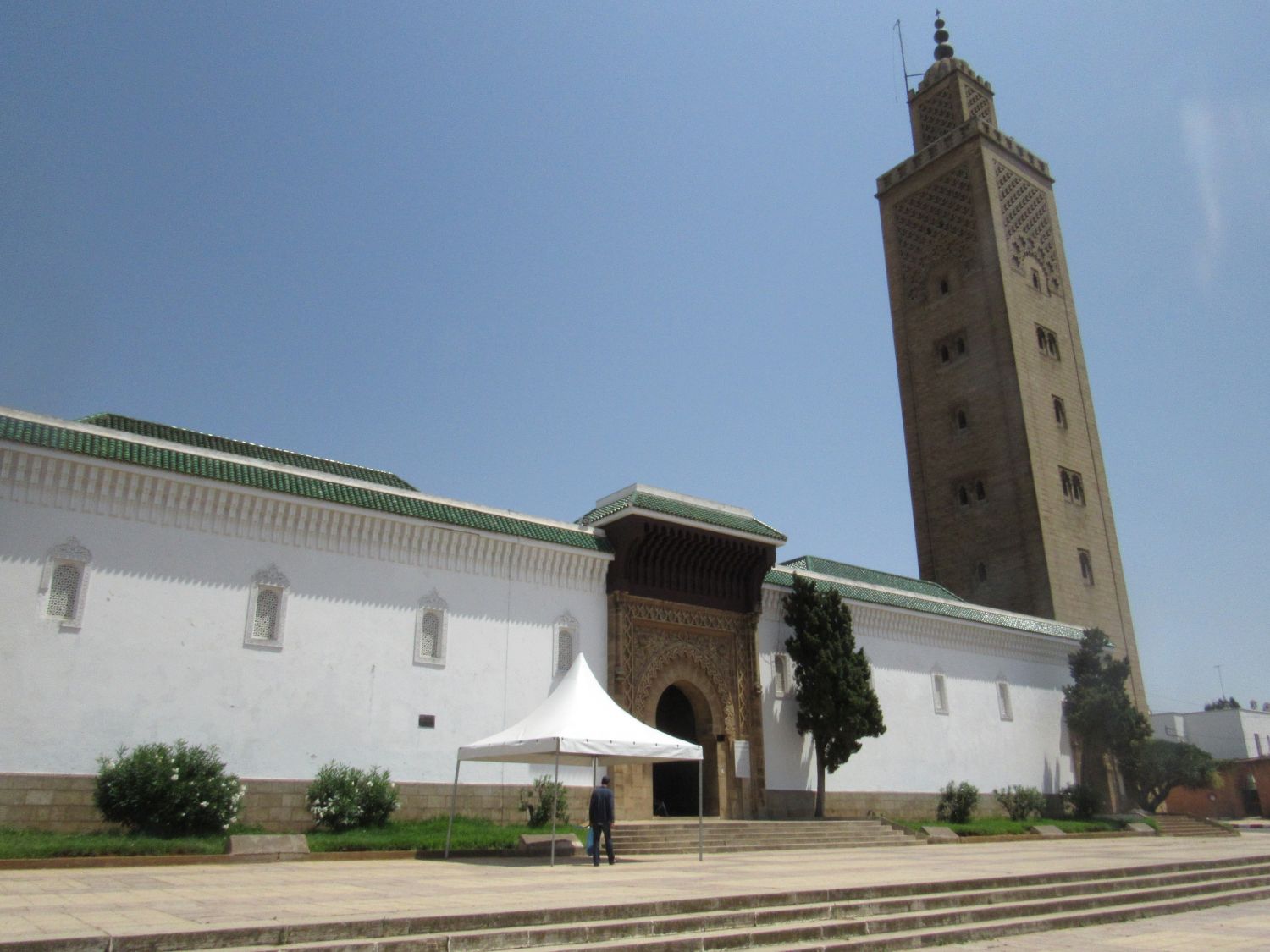 Exterior view, moque exterior, entranceway and minaret.