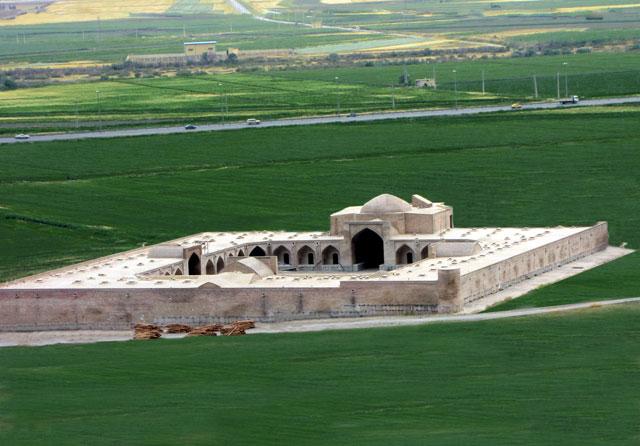 Elevated view looking south, showing the four iwans of the caravanserai and its central courtyard