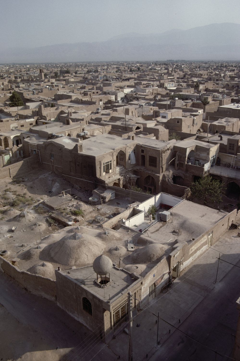 View over city facing east, taken from the minaret of the&nbsp;<a href="https://archnet.org/sites/1628" target="_blank" data-bypass="true">Great Mosque</a>.