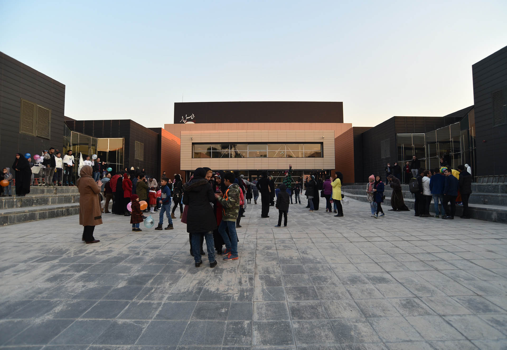 <p>An abandoned, half-built set of industrial sheds were transformed into south-east Tehran’s largest centre for professional theatre.</p>