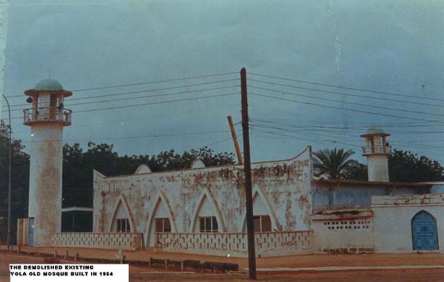 Yola old mosque built in 1964 before demolition