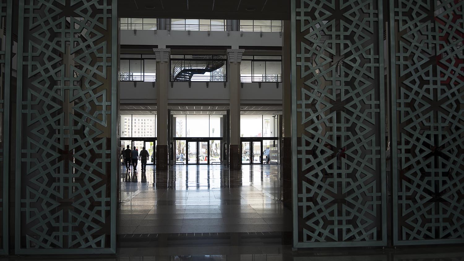 <p>Interior view toward the entrance on Avenue Mohamed V&nbsp;</p>