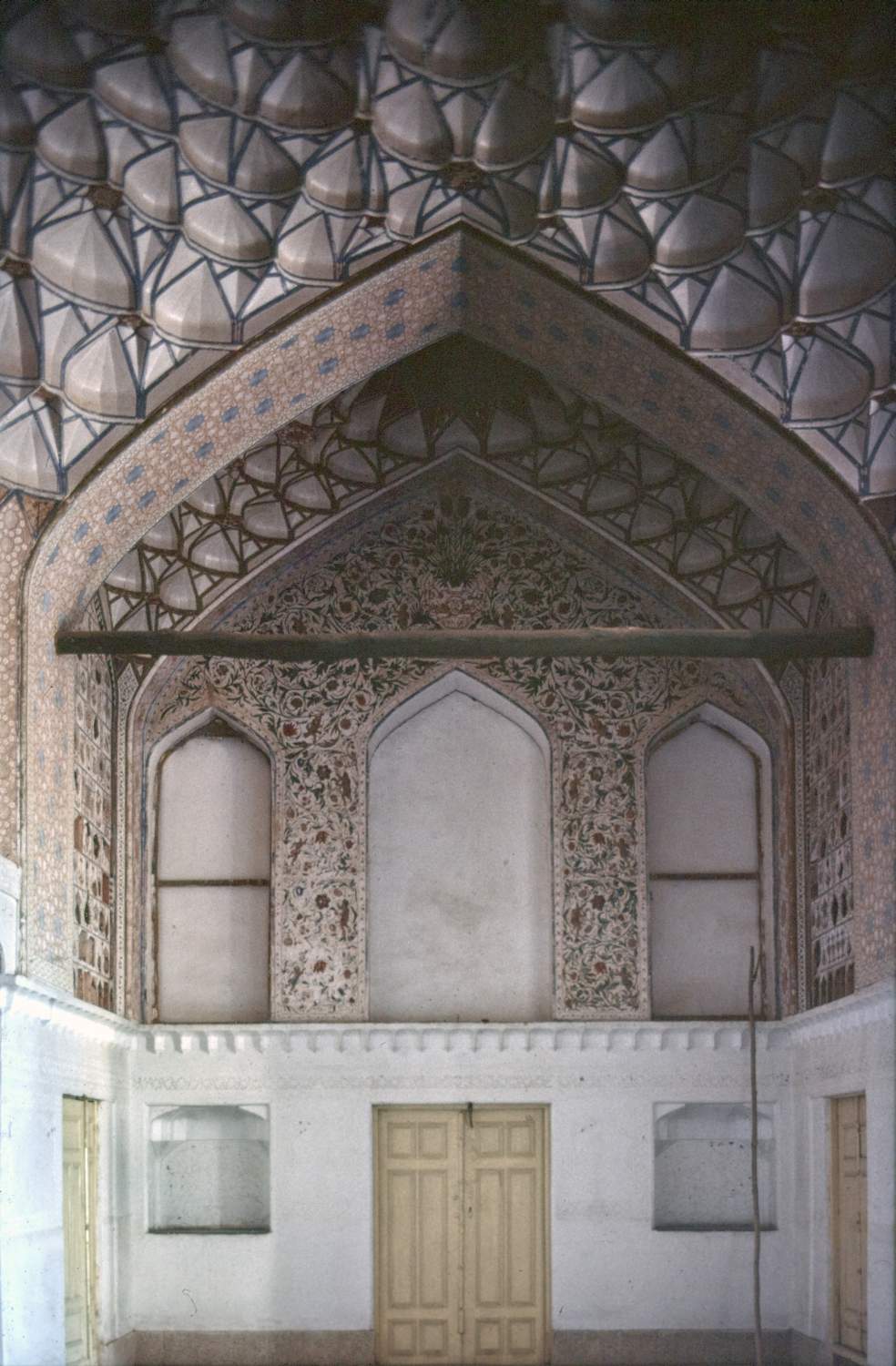 Private house in the Julfa neighborhood of Isfahan, interior view showing muqarnas and wall decorations