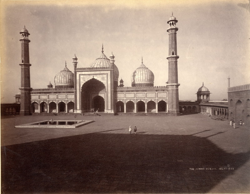 19th century image of the mosque as seen from the courtyard
