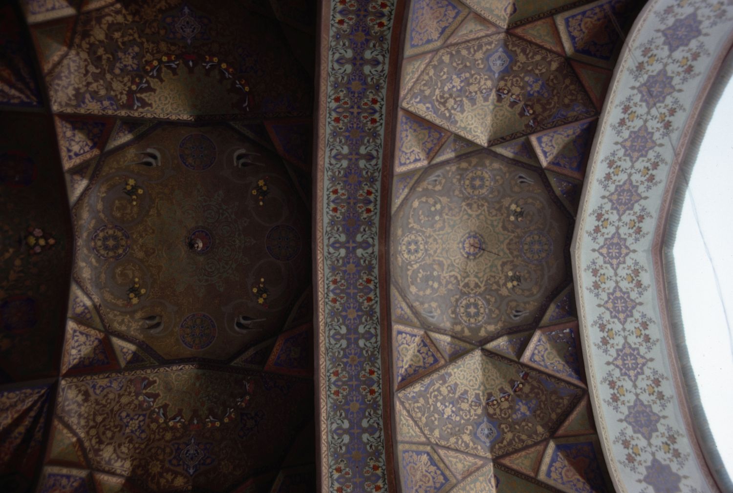 Marqad-i Sultan 'Ali ibn Imam Muhammad Baqir - View of vault over one of the iwans.