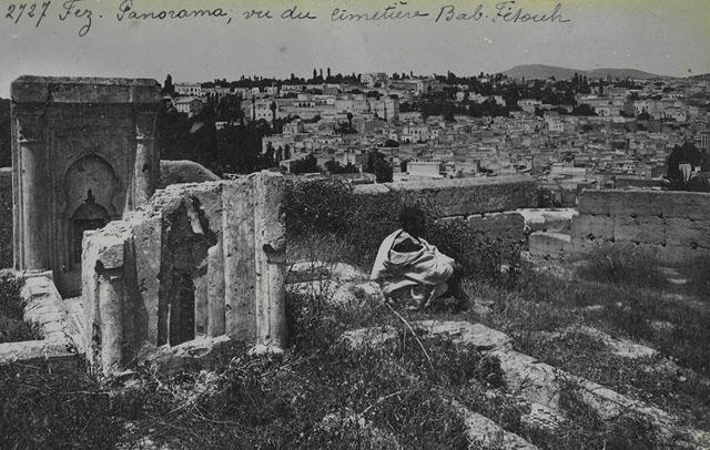 Bab Fetouh Cemetery - General view of Bab Fetouh cemetery / "Fez, Panorama vue de cimetiére Bab Fétouh"