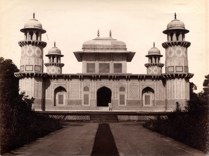 Mausoleum of I'timad al-Daula - 19th century image of the exterior approach to Itmad al-Daula