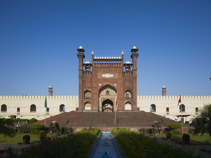 Lahore Fort Complex, Badshahi Masjid, main entrance portal and steps