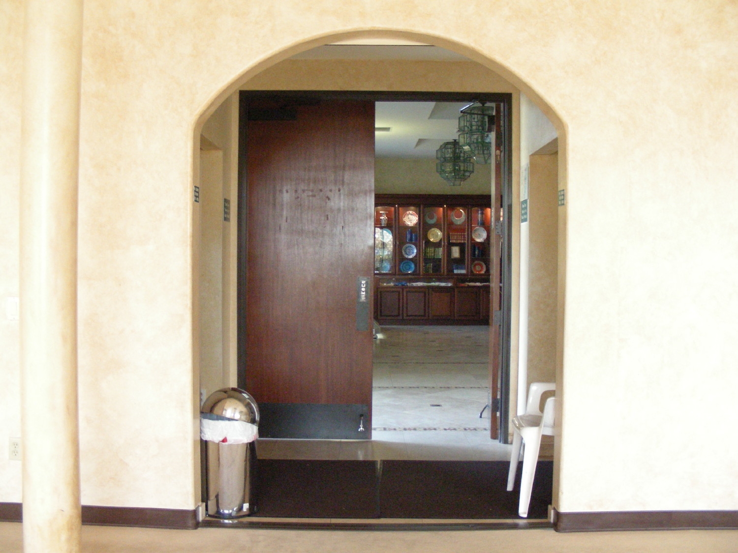 Doorway between prayer hall and entrance lobby