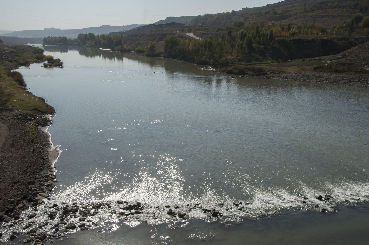 View of River Tigris facing downstream from bridge known as Ongözlü Köprü.<p class="MsoNormal"><o:p></o:p></p><p class="MsoNormal"><o:p></o:p></p>