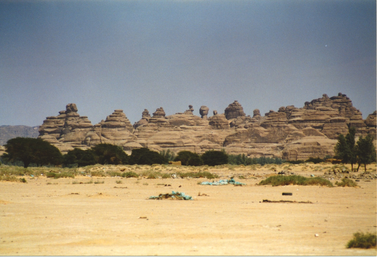 Jabal Ithlib with Qasr Al-Bint in the foreground
