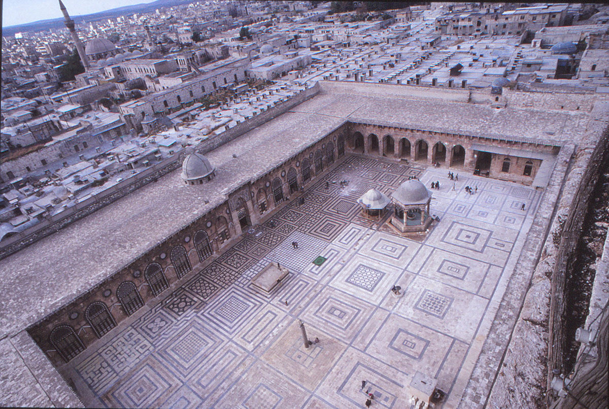 Aeriel view over the mosque courtyard