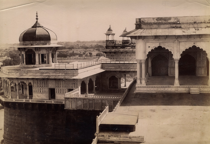 19th century image of the exterior of Musamman Burj balcony in Lal Qila