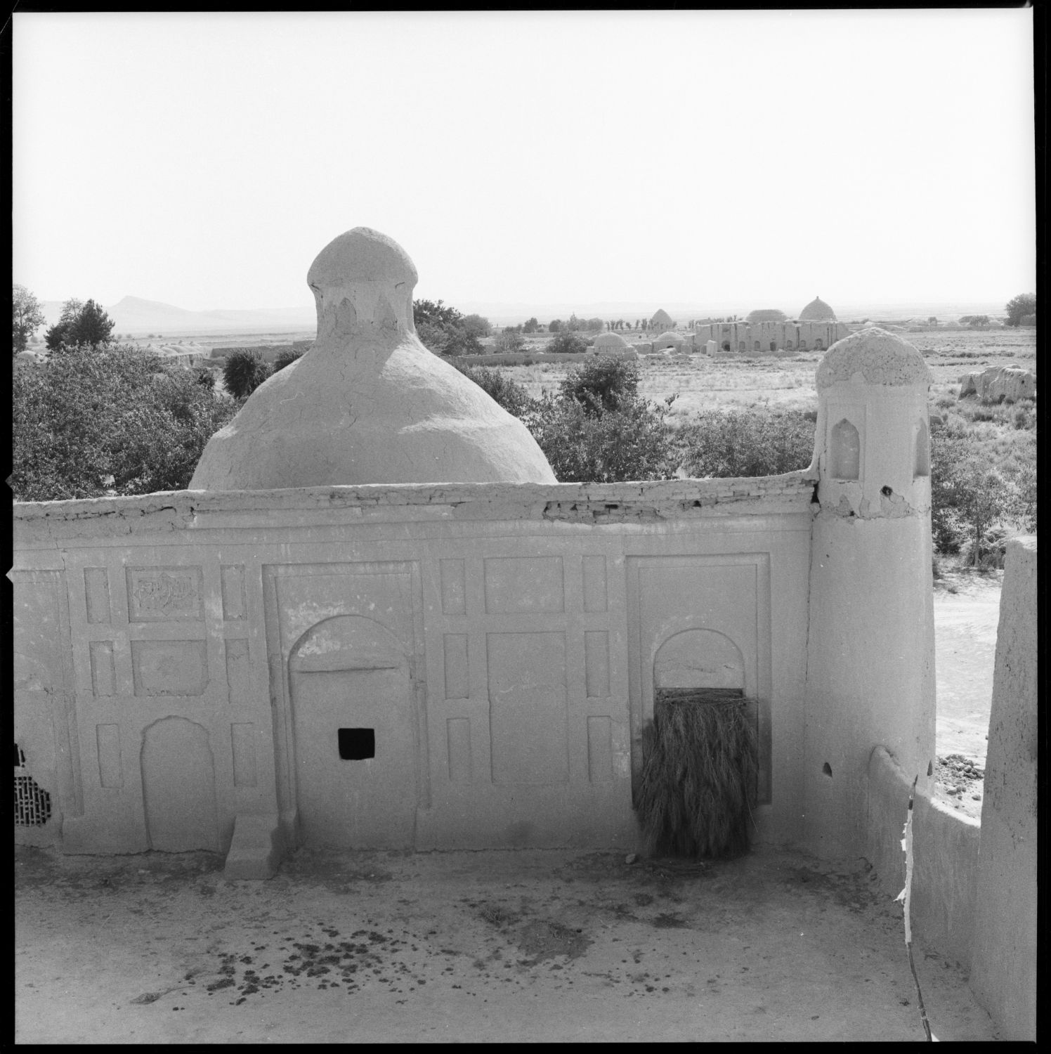 Imam Zayn al-Abadin Ziyarat - View of the building adjacent to mausoleum.