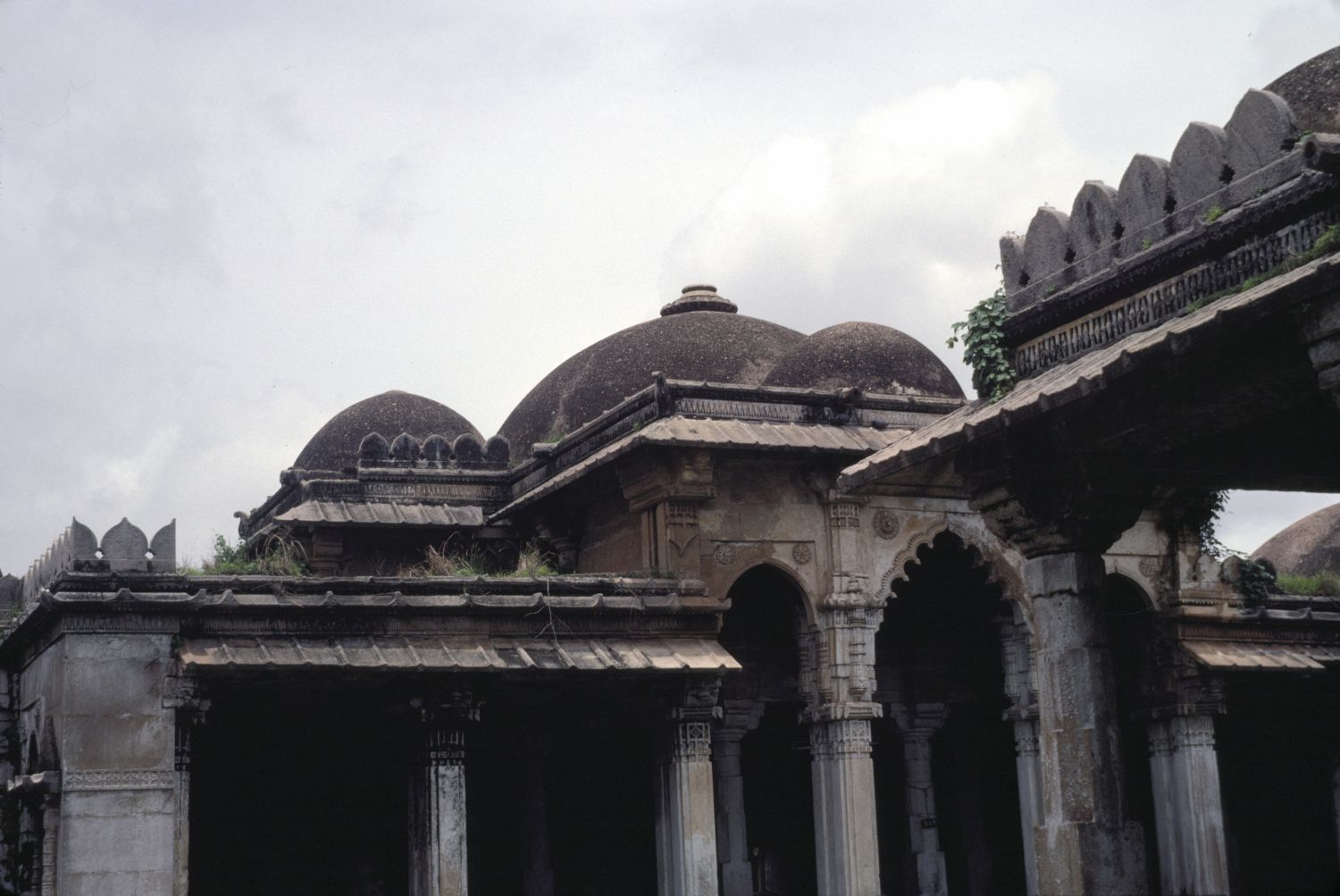 View of prayer hall facade from courtyard.