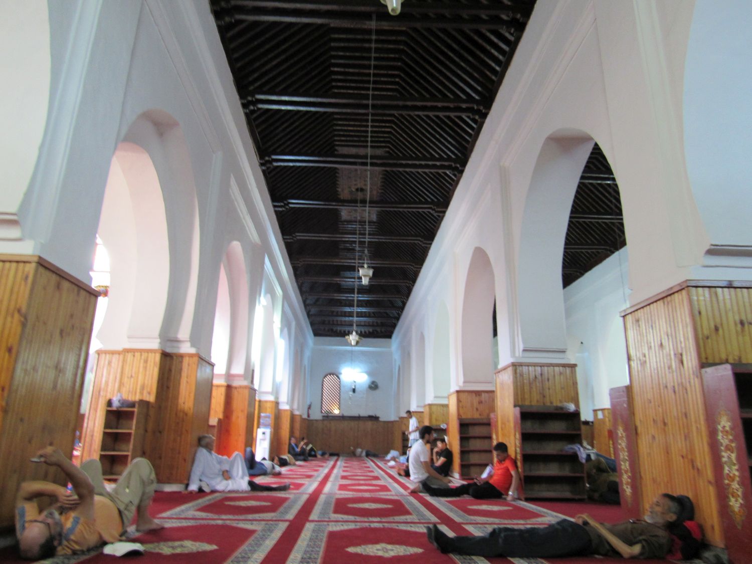 Interior view, prayer hall and arches.