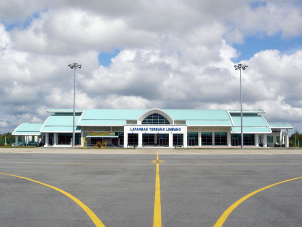 Airside view of terminal building from taxi airway