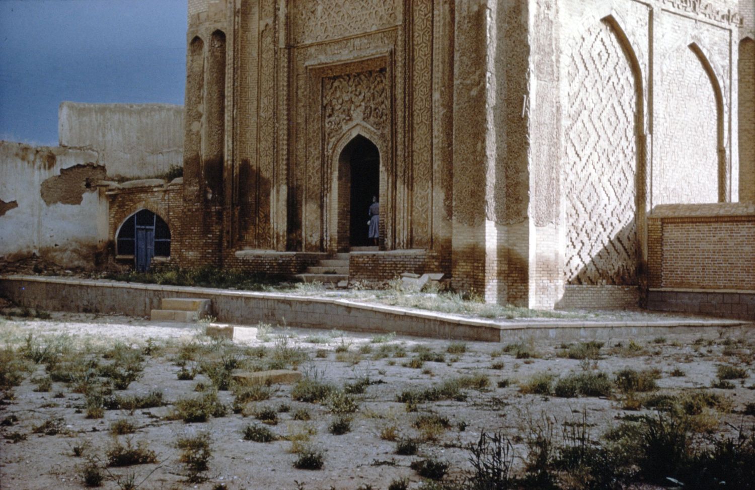 Gunbad-i Alaviyyan - Exterior view of the entrance.