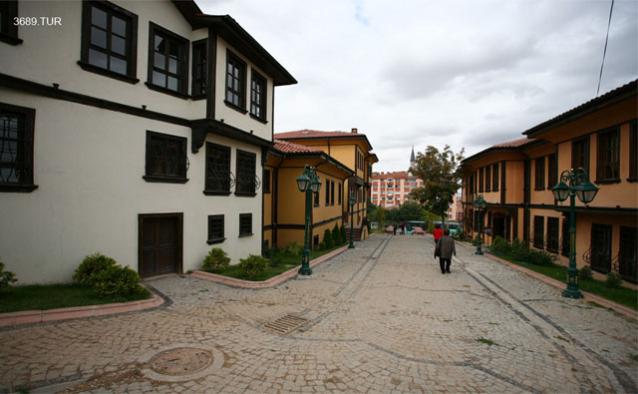 Turkmen Hoca St. to Ataturk Blvd, cultural centre on the right