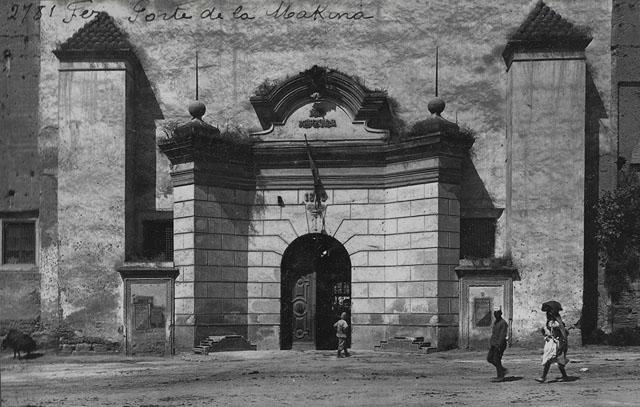 Exterior view of portal of Dar al Makina (arms factory) / "Fez, Porte de la Makina"