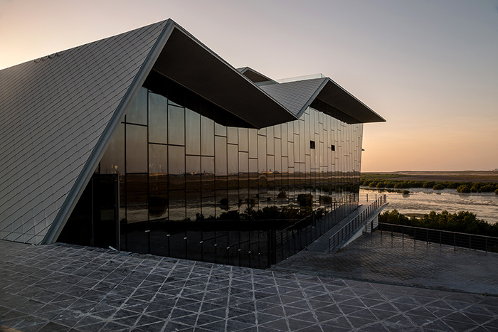 Al Zorah Pavilion - The building sets its base at the top of the site 