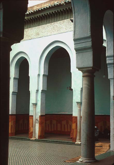 Zawiya Sidi Bel Abbes - Mausoleum, courtyard arcade