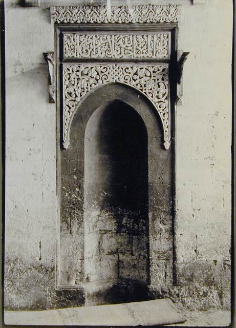 Mihrab in small mausoleum