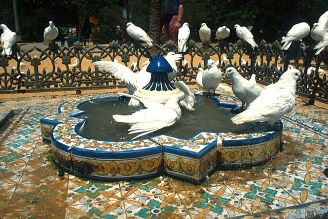 Mudejar Pavilion of the 1929 Ibero-American Exhibition - Glazed tile fountain, Maria Luisa Park
