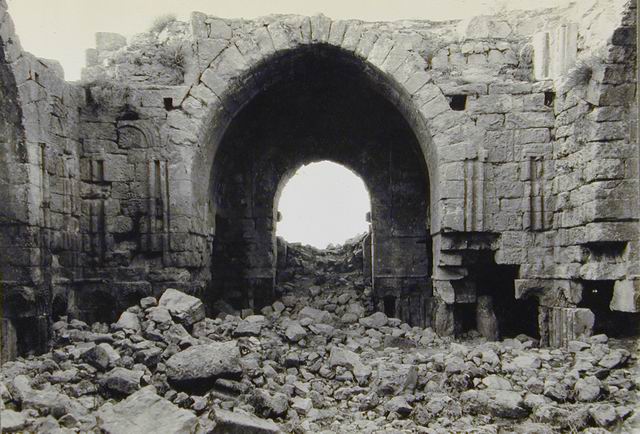 Audience Hall (or Monumental Gateway), interior view; north iwan with entrance