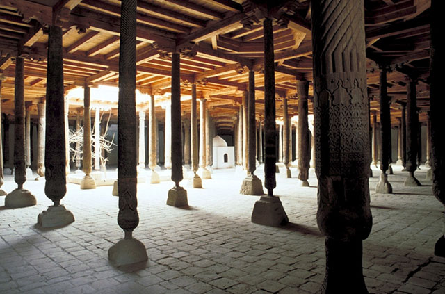 Interior, the wooden carved columns of the Djuma Mosque