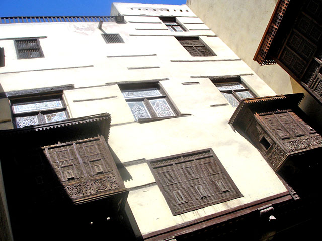 Manzil Zaynab Khatun - View of courtyard façade